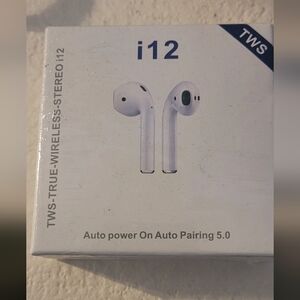 i12 Wireless Earbuds - White